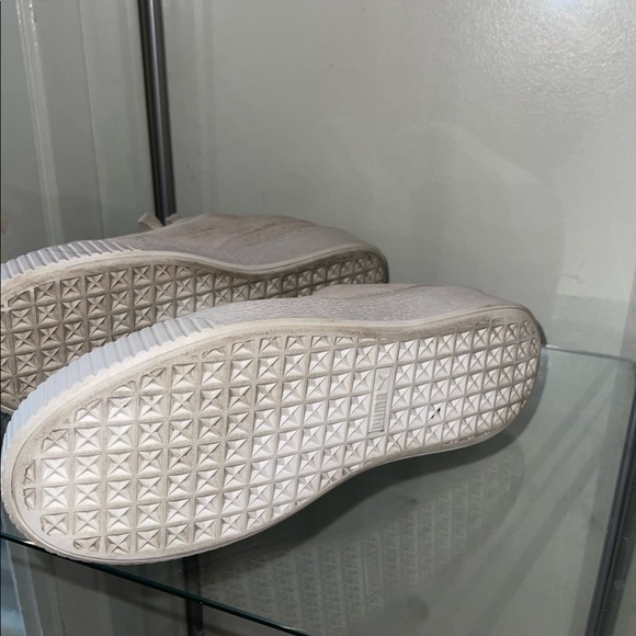 Puma Suede Platform Core Gold Toe - Picture 6 of 7